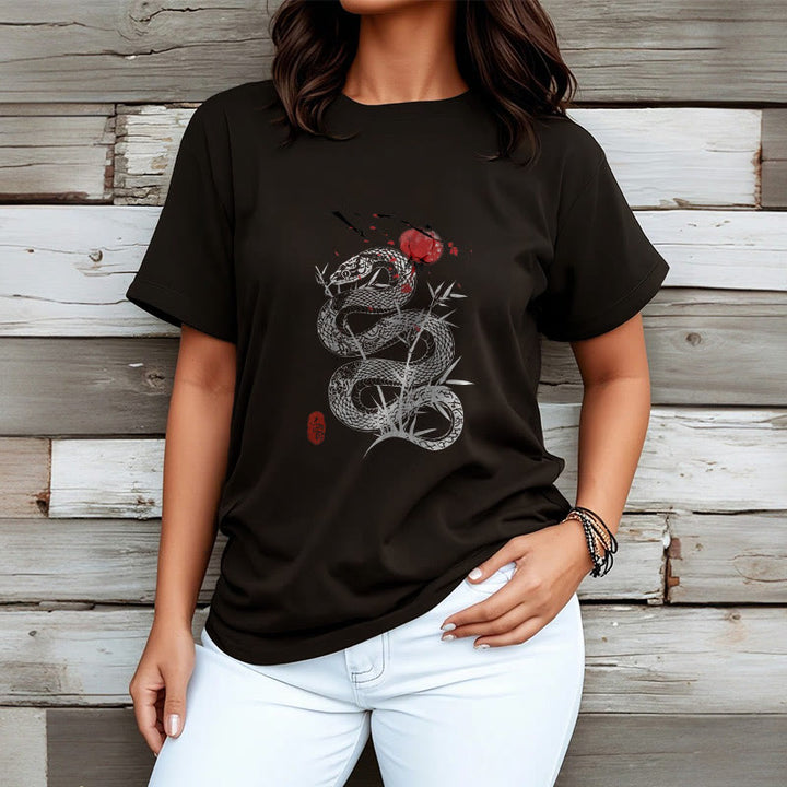 Camiseta de algodón con diseño de serpiente, hojas de bambú y farolillos de Buddha Stones - image 3