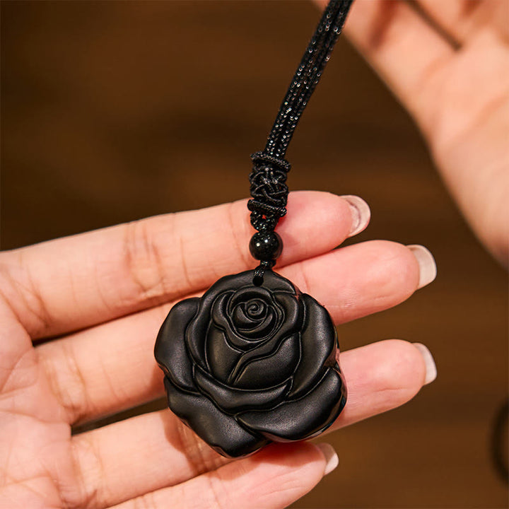 Colgante de collar purificador de rosa negra con hilo de obsidiana negra y Buddha Stones