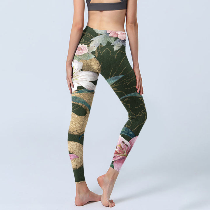 Leggings de yoga para mujer con estampado de flores de peonía, lirio, serpiente y piedras de Buddha Stones, color verde y dorado - image 5