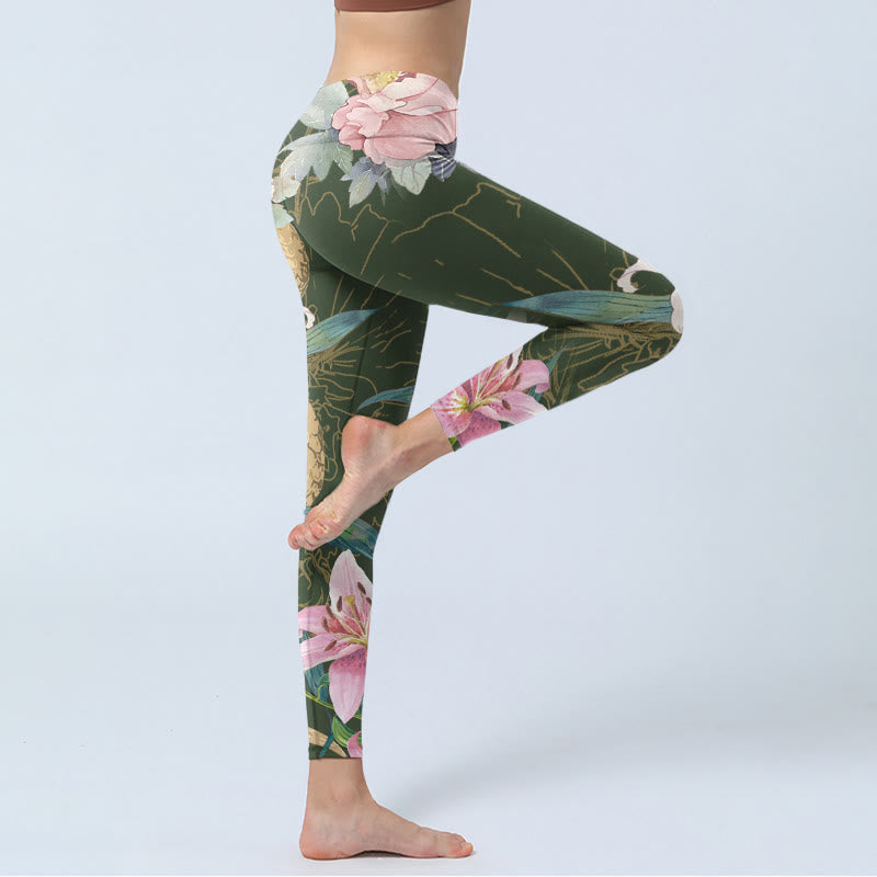 Leggings de yoga para mujer con estampado de flores de peonía, lirio, serpiente y piedras de Buddha Stones, color verde y dorado - image 4