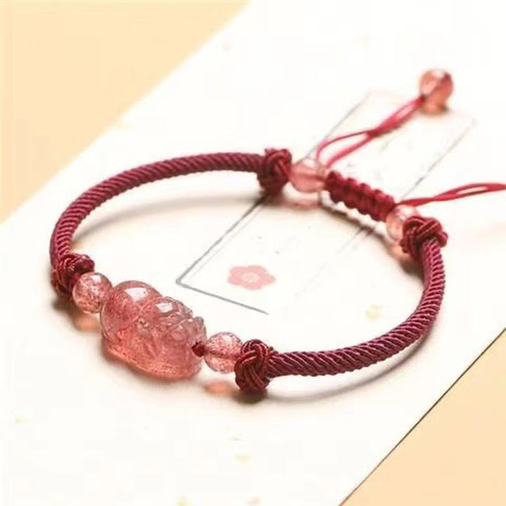 Pulsera trenzada protectora de hilo rojo PiXiu con cuarzo fresa natural y Buddha Stones