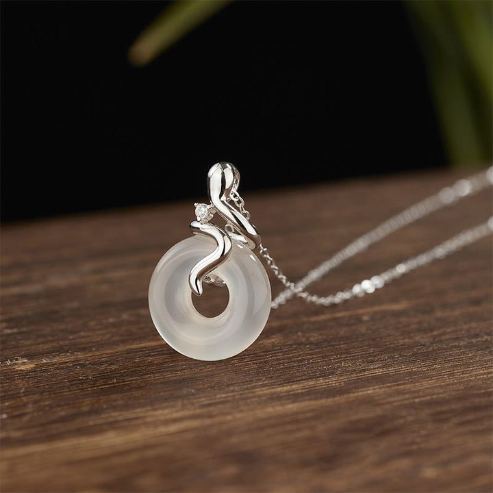 Colgante con hebilla de paz y calcedonia del año de la serpiente en plata de ley 925 con Buddha Stones - image 3