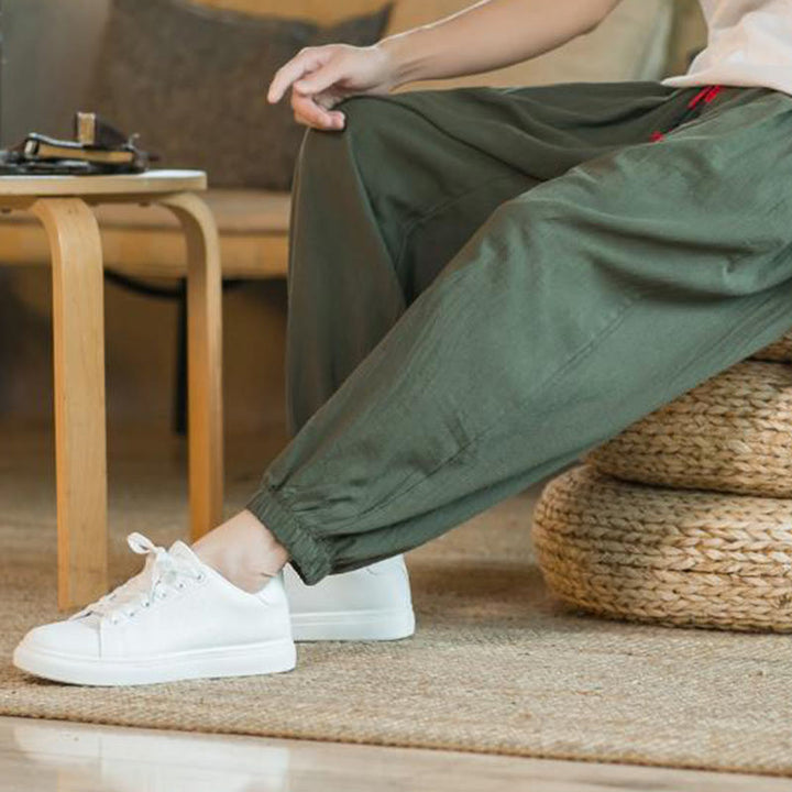 Pantalones de lino con cordón ajustable en color rojo liso y bolsillos para hombre con Buddha Stones - image 11