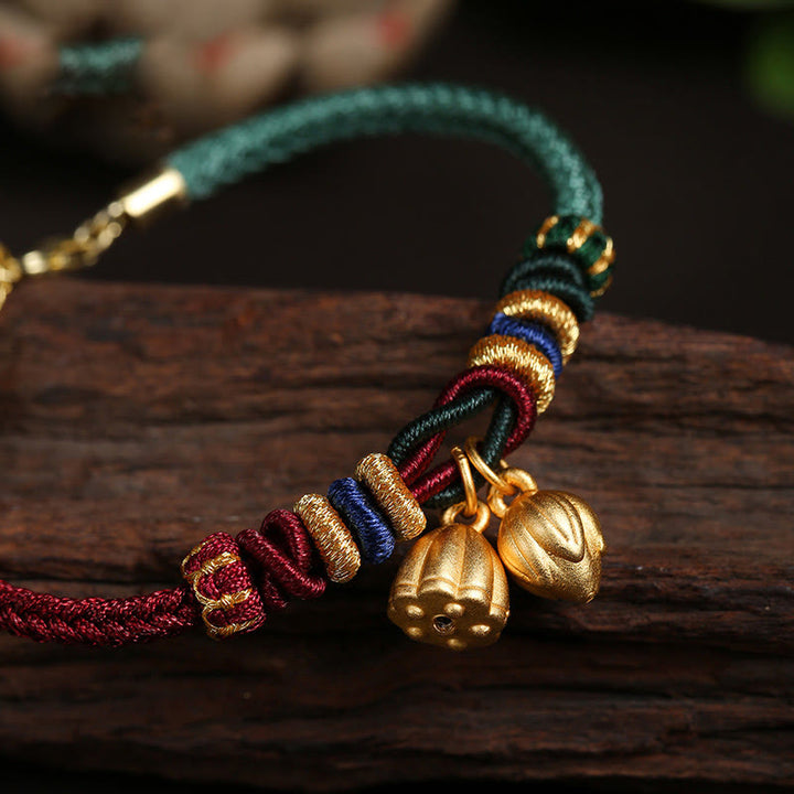 Pulsera de hilo rojo y verde con diseño de vaina de loto y Buddha Stones en plata de ley 999