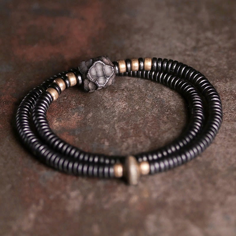 Pulsera de doble vuelta con Buddha Stones, madera de ébano, cobre y latón