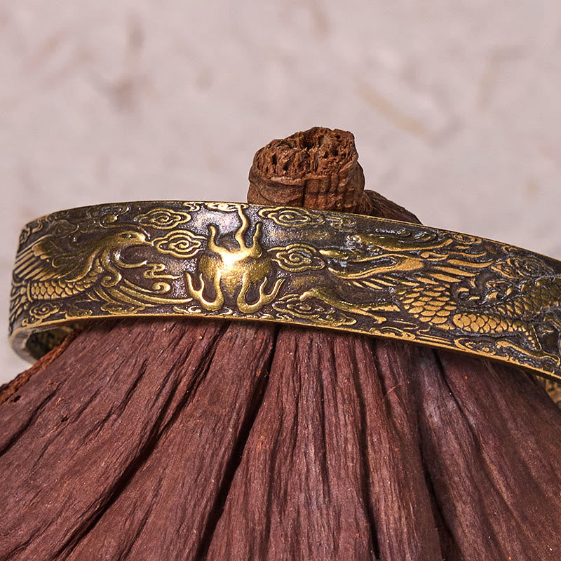 Pulsera de cobre y latón con la suerte tallada en sutra del corazón con Buddha Stones, dragón y fénix jugando con una perla