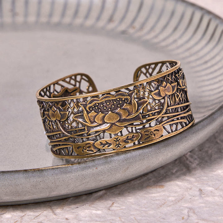 Pulsera de cobre bañada en plata con Buddha Stones, loto hueco, curación e iluminación