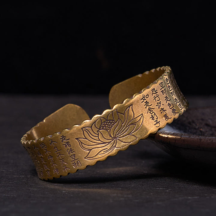 Brazalete de cobre y latón con diseño de flor de loto, paz, iluminación y sutra del corazón de Buddha Stones
