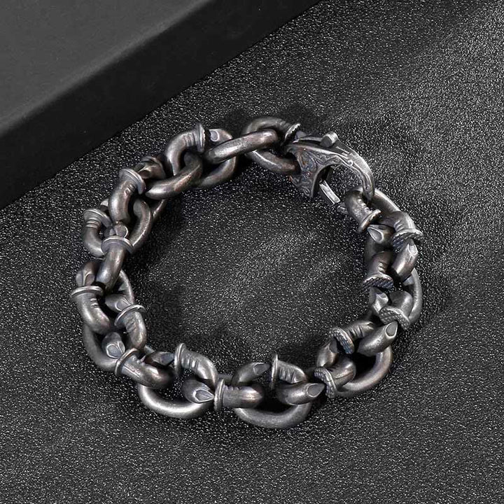 Pulsera de equilibrio de buena suerte de acero y titanio con remaches cuadrados y Buddha Stones