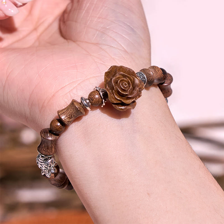 Pulsera curativa con diseño de camelias y Buddha Stones , madera de sándalo y bambú