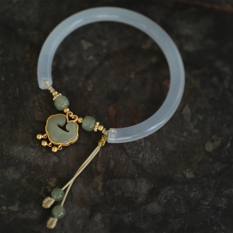 Brazalete de plata de ley 925 con Buddha Stones , calcedonia, jade hetiano, nube auspiciosa, candado Ruyi, armonía, medio brazalete