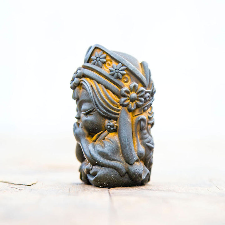 Estatua de resina fundida con óxido de hierro en polvo de Zakiram hecha a mano con Buddha Stones, decoración zen para el hogar