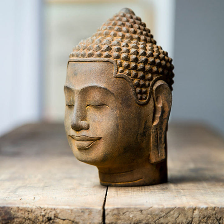 Estatua de resina fundida con óxido de hierro y cabeza de Buddha Stones de Buda para decoración del hogar