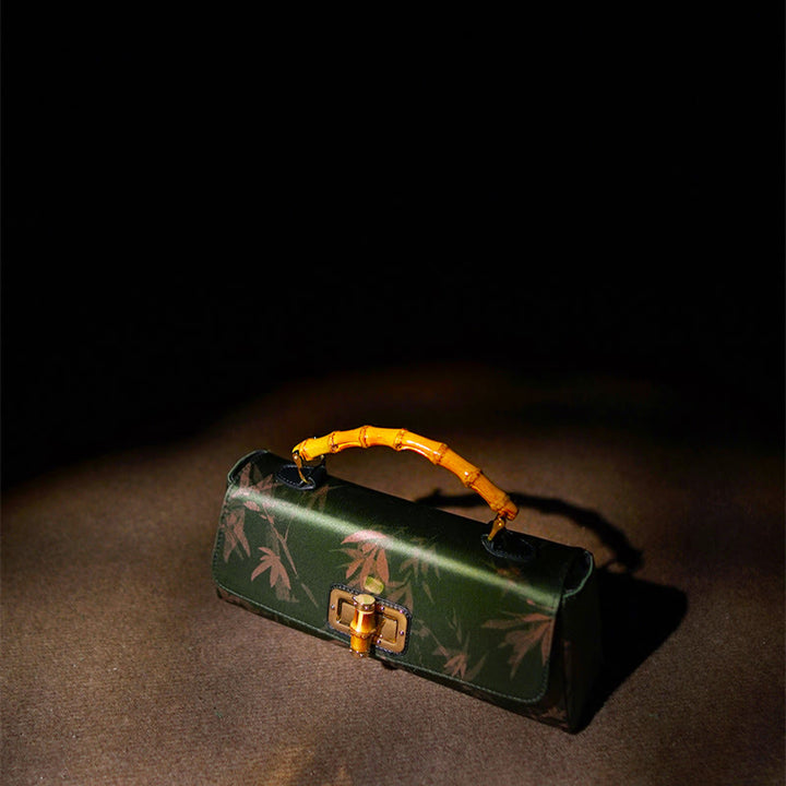 Bolso bandolera con cadena de metal, asa de bambú, hojas, ramas y Buddha Stones