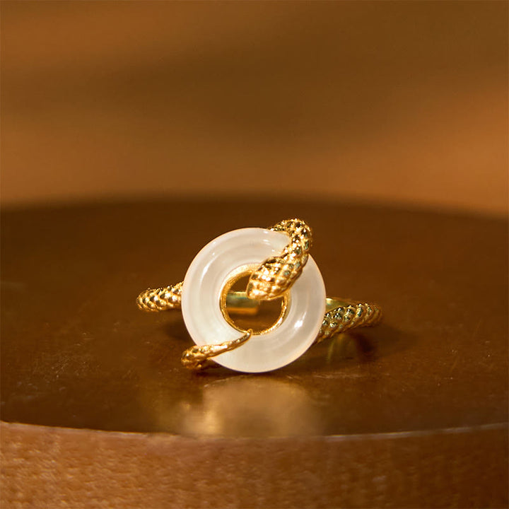 Anillo de armonía del año de la serpiente dorado en plata de ley 925 con hebilla de paz y calcedonia y Buddha Stones