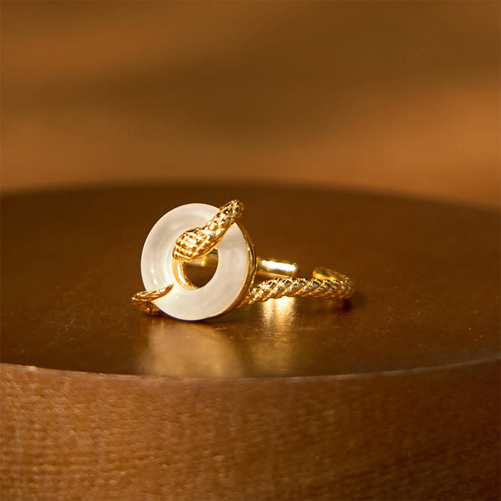 Anillo de armonía del año de la serpiente dorado en plata de ley 925 con hebilla de paz y calcedonia y Buddha Stones