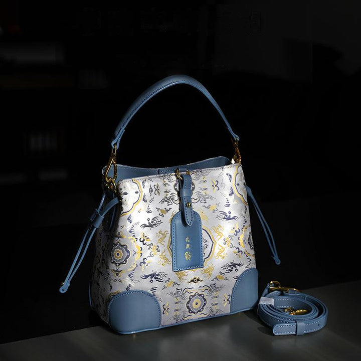 Bolso bandolera con brocado y grabado de ciervo y grulla hecho a mano con Buddha Stones
