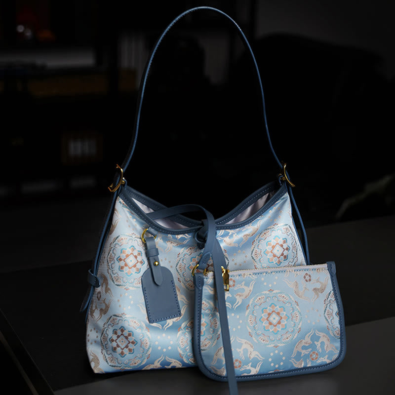 Bolso Buddha Stones con brocado hecho a mano con diseño de flores, grullas, ciervos y mariposas