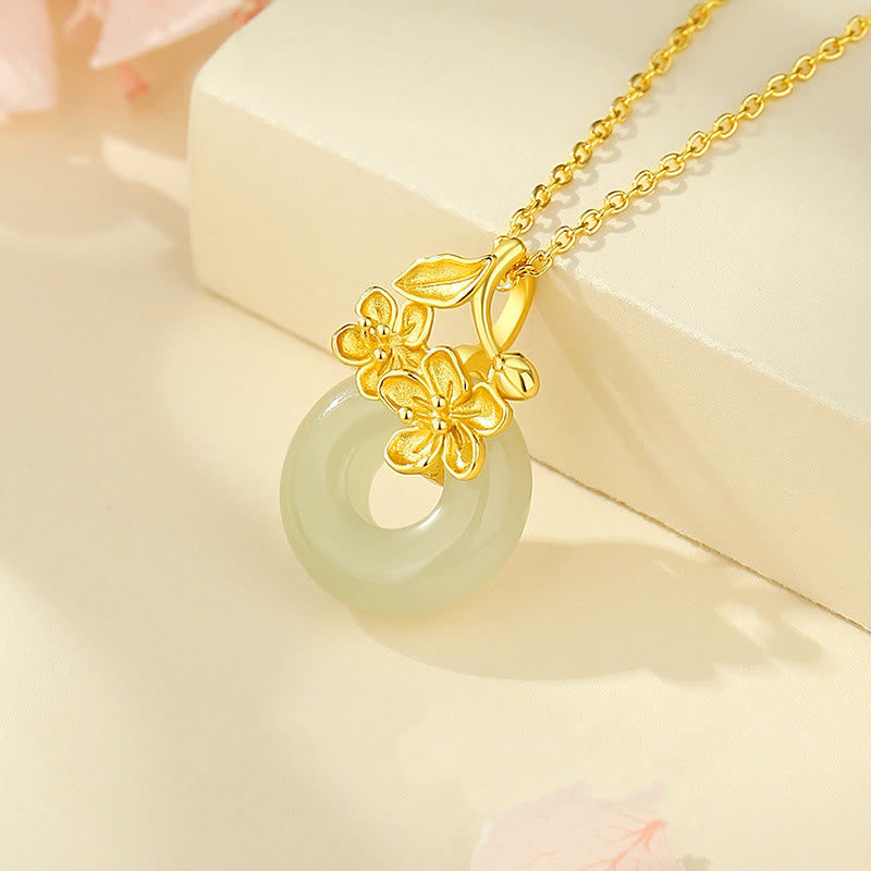 Colgante de plata de ley 999 con diseño de flor de durazno y hebilla de la paz con jade hetiano y Buddha Stones