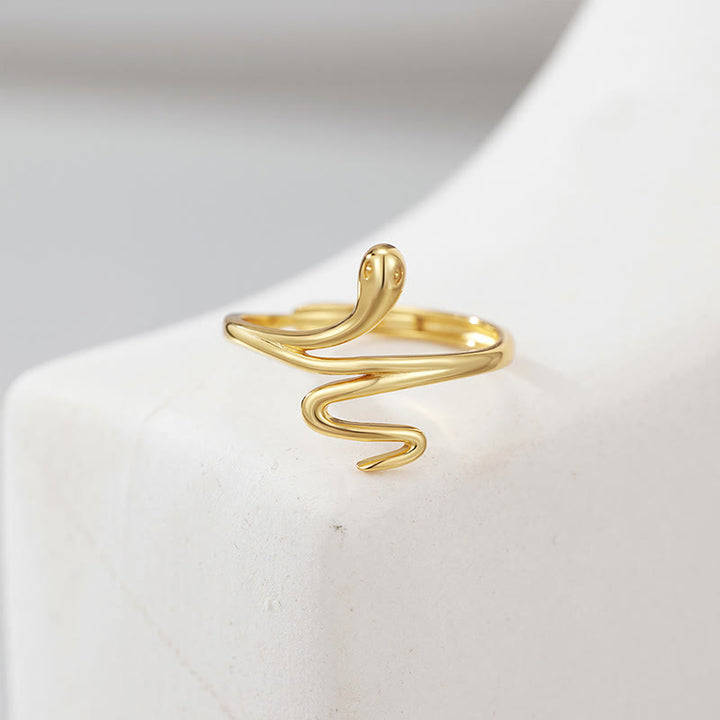 Anillo ajustable de equilibrio y calma del año de la serpiente dorada en plata de ley 925 con Buddha Stones