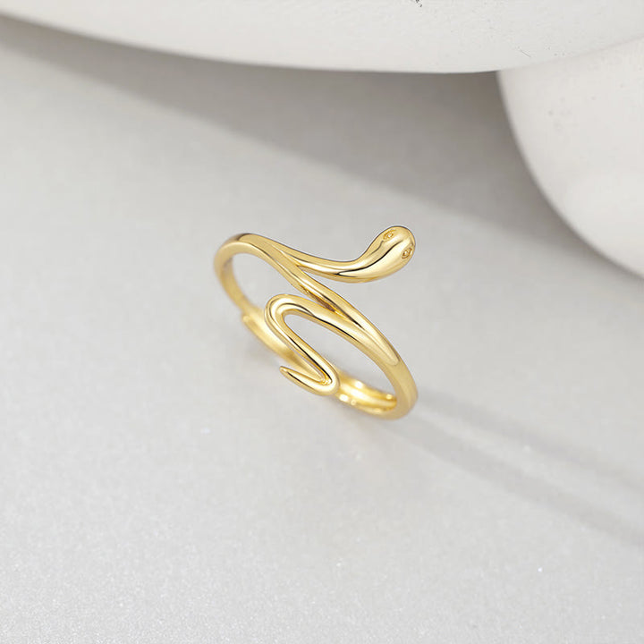 Anillo ajustable de equilibrio y calma del año de la serpiente dorada en plata de ley 925 con Buddha Stones