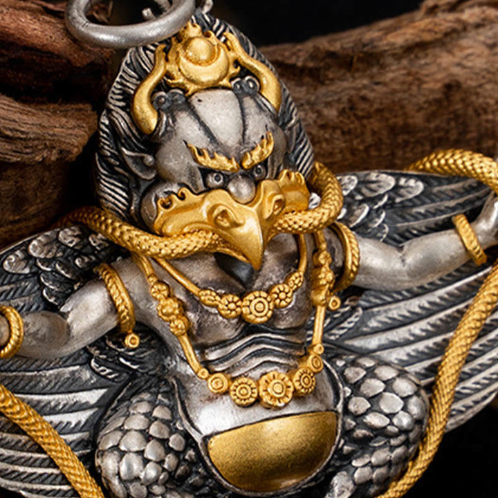 Collar con colgante de pájaro tibetano Garuda de plata de ley 925 con Buddha Stones