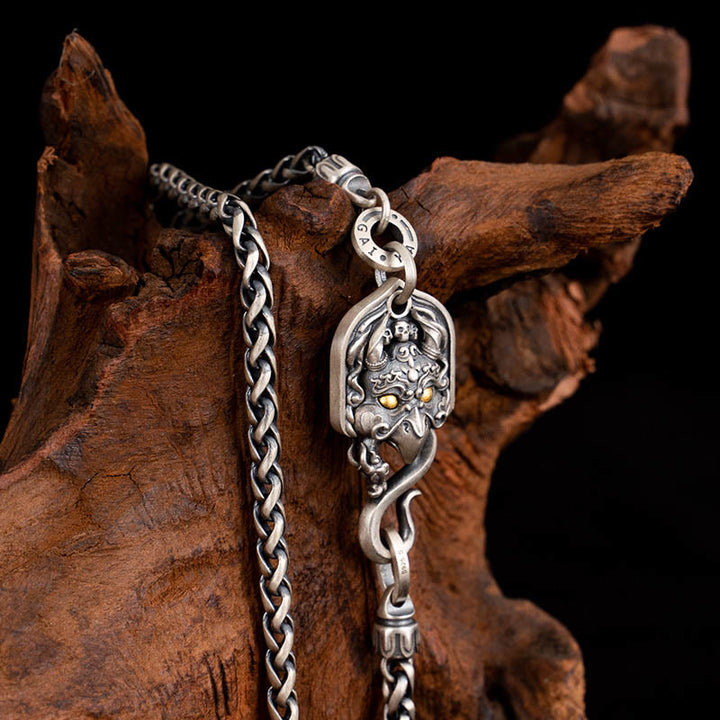 Collar de cadena de metal con forma de pájaro Garuda tibetano y piedras de Buddha Stones en plata de ley 925