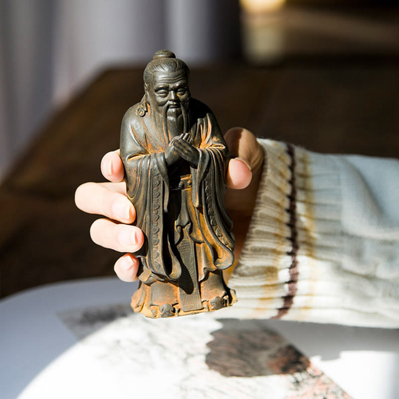 Estatua de resina fundida con óxido de hierro en polvo de Confucio hecha a mano con Buddha Stones para decoración del hogar