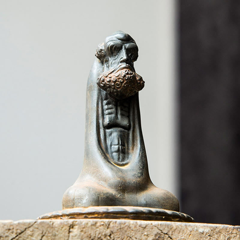 Estatua de resina fundida con óxido de hierro en polvo de Bodhidharma hecha a mano con Buddha Stones para decoración del hogar