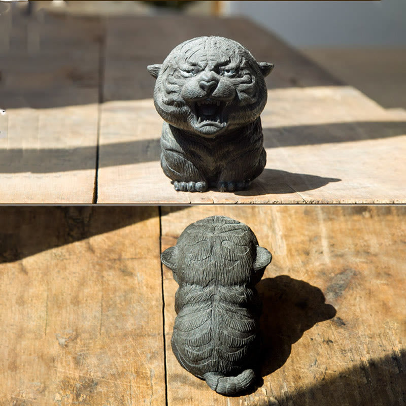 Estatua de resina fundida con óxido de hierro en polvo de tigre rugiente hecha a mano con Buddha Stones para decoración del hogar
