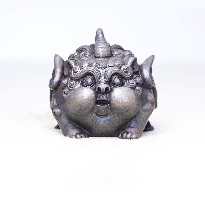Estatua de resina fundida con óxido de hierro en polvo de PiXiu hecha a mano con Buddha Stones para decoración del hogar