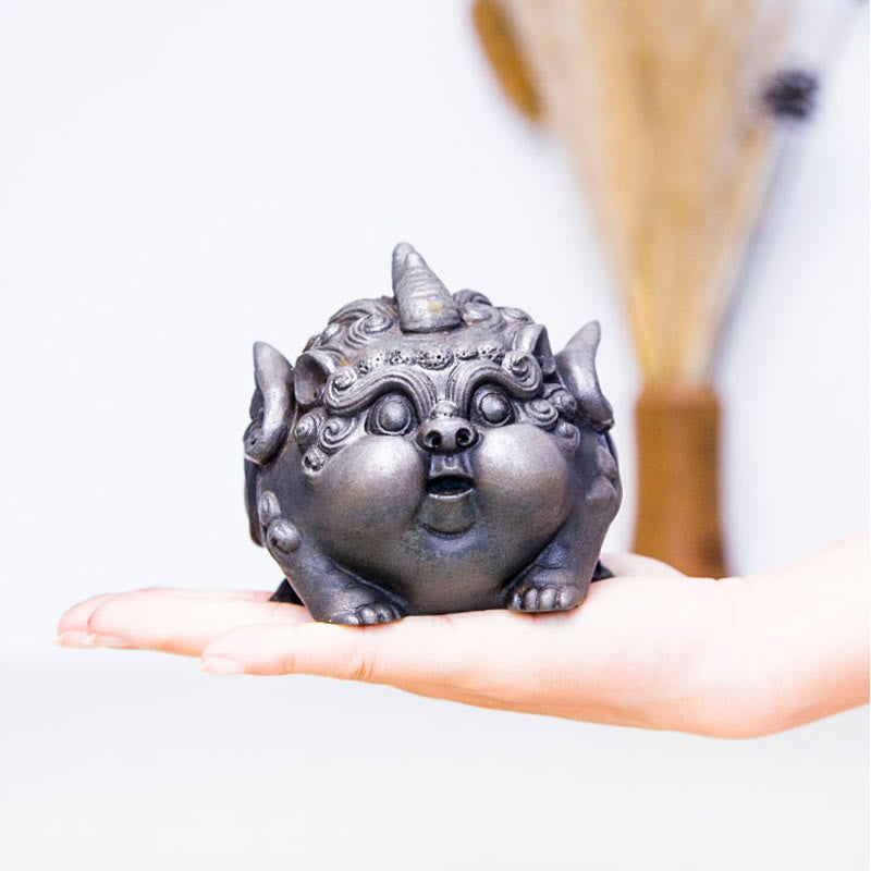Estatua de resina fundida con óxido de hierro en polvo de PiXiu hecha a mano con Buddha Stones para decoración del hogar