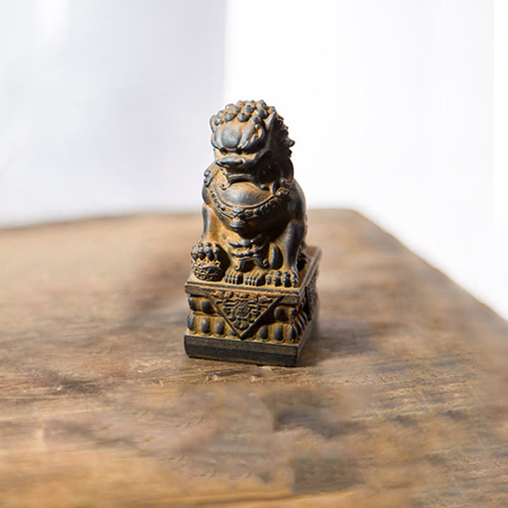 Estatua de resina fundida con óxido de hierro y polvo de león hecha a mano con Buddha Stones, protección contra el mal, decoración del hogar