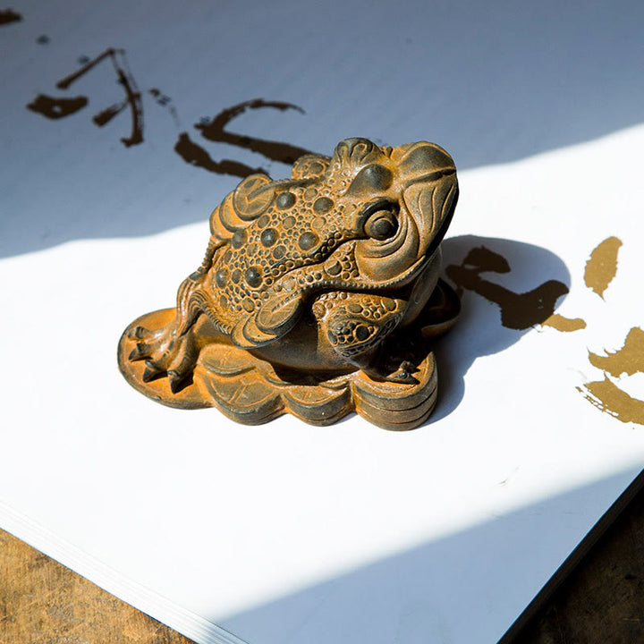Estatua de resina fundida con óxido de hierro y monedas de cobre hechas a mano con Buddha Stones Feng Shui
