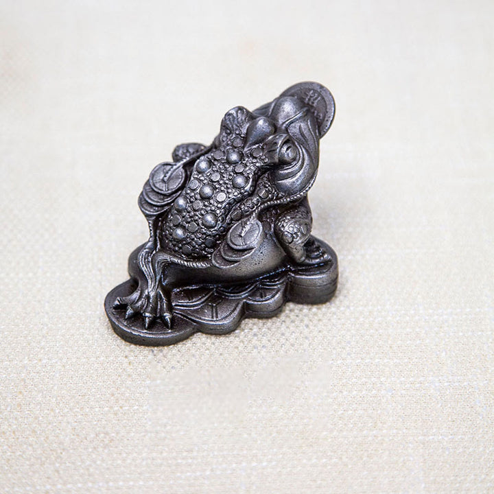 Estatua de resina fundida con óxido de hierro y monedas de cobre hechas a mano con Buddha Stones Feng Shui