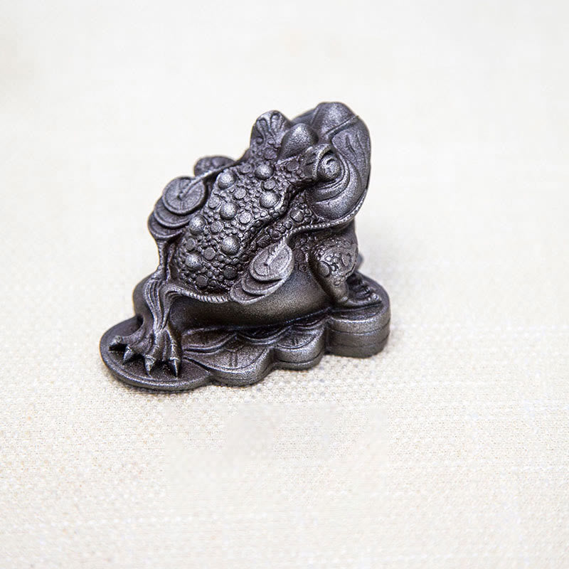 Estatua de resina fundida con óxido de hierro y monedas de cobre hechas a mano con Buddha Stones Feng Shui