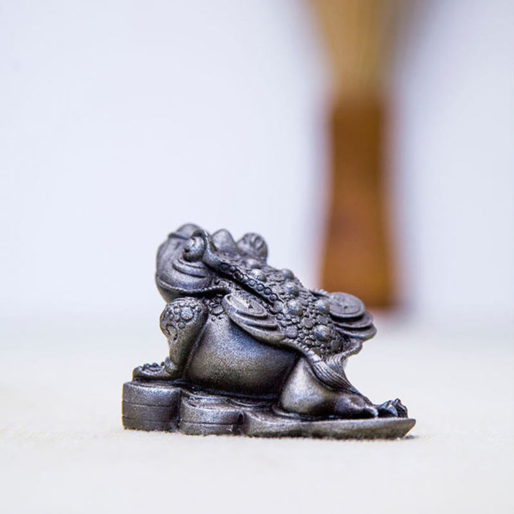 Estatua de resina fundida con óxido de hierro y monedas de cobre hechas a mano con Buddha Stones Feng Shui