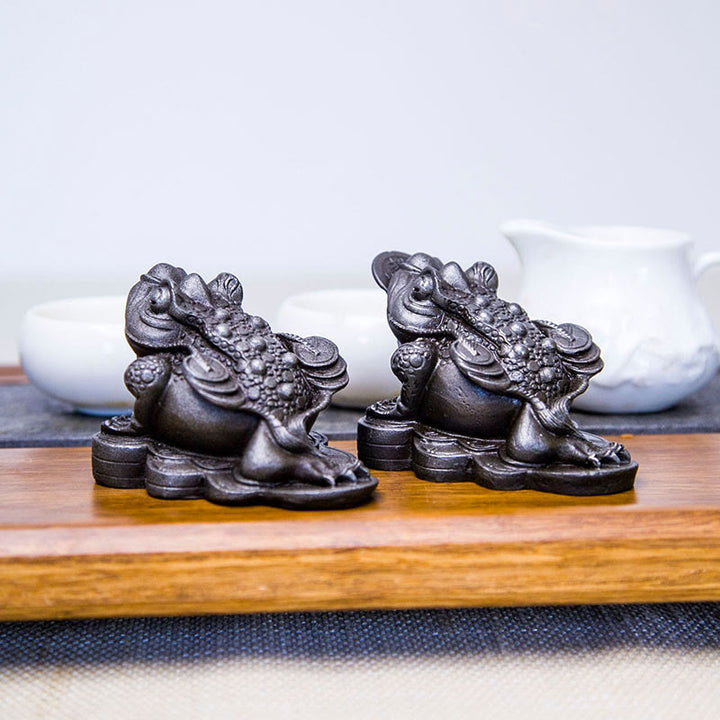 Estatua de resina fundida con óxido de hierro y monedas de cobre hechas a mano con Buddha Stones Feng Shui