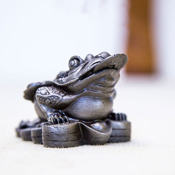 Estatua de resina fundida con óxido de hierro y monedas de cobre hechas a mano con Buddha Stones Feng Shui