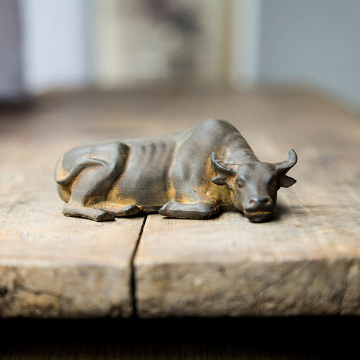 Estatua de resina fundida con óxido de hierro en polvo de toro de búfalo de agua pequeño hecha a mano con Buddha Stones para decoración del hogar - Versión Rust 4*11cm - image 0