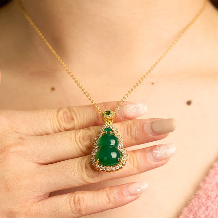 Colgante de calabaza de calcedonia verde con Buddha Stones
