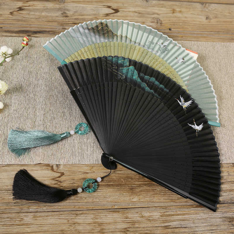 Abanico plegable de bambú de mano con diseño de grulla de río y montaña retro con Buddha Stones