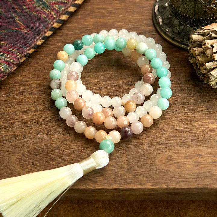 Pulsera de curación con borlas blancas y amazonita de jade blanco natural con 108 cuentas de mala de Buddha Stones