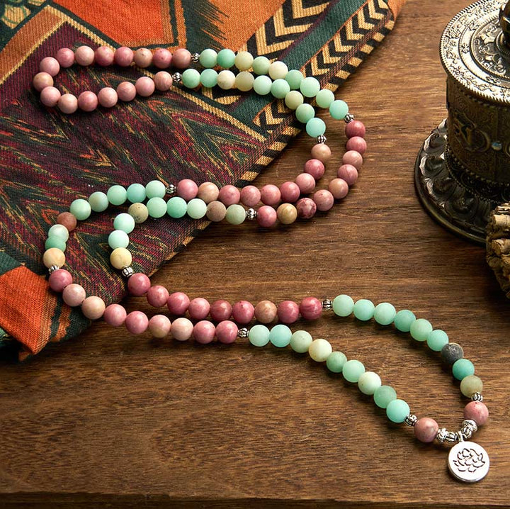 Pulsera de curación de loto con rodonita, amazonita y 108 cuentas de mala de Buddha Stones
