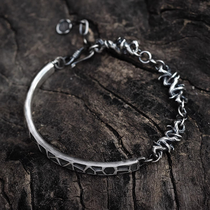Media pulsera protectora de espinas con diseño de martillo y Buddha Stones en plata de ley