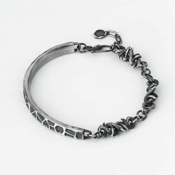 Media pulsera protectora de espinas con diseño de martillo y Buddha Stones en plata de ley