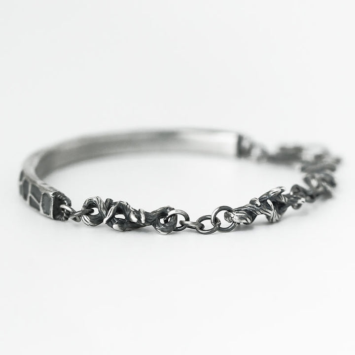 Media pulsera protectora de espinas con diseño de martillo y Buddha Stones en plata de ley