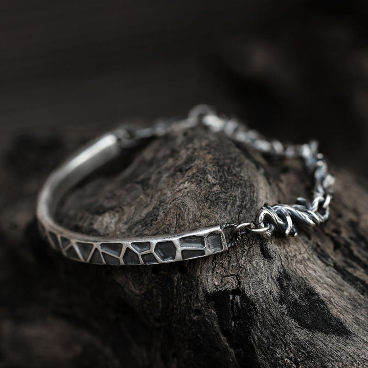 Media pulsera protectora de espinas con diseño de martillo y Buddha Stones en plata de ley