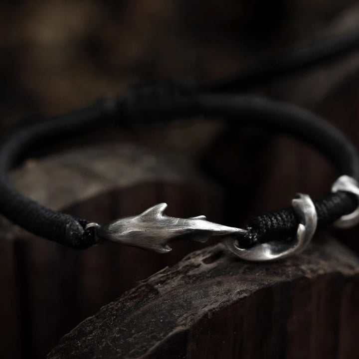 Pulsera de protección con cuerda de cera negra y tiburón en plata de ley 999 con Buddha Stones