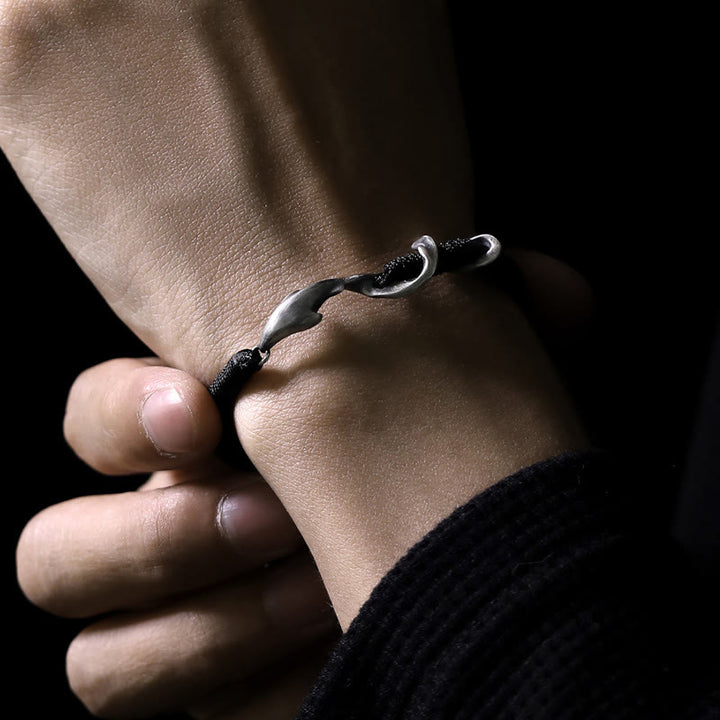Pulsera de protección con cuerda de cera negra y tiburón en plata de ley 999 con Buddha Stones